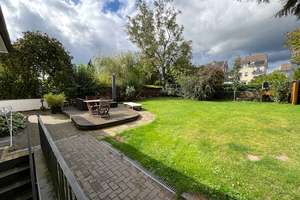 Zentrumsnah ! 
Erfreuen Sie sich an dieser attraktiven Stadtvilla mit großem Garten! – Die vollständige Adresse der Immobilie erhältst du vom Anbieter., 42929 Wermelskirchen – Vorschaubild 15