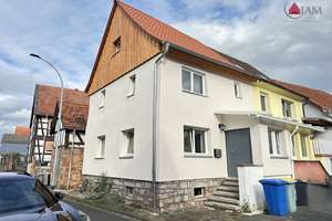 Charmantes Einfamilienhaus in Gründau mit 4,5 Zimmern. – Obergasse 41, 63584 Gründau – Vorschaubild 1