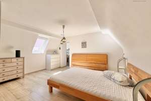 Modernisiertes Einfamilienhaus mit großem Grundstück, Garage & Top-Ausstattung – Die vollständige Adresse der Immobilie erhältst du vom Anbieter., 90537 Feucht – Vorschaubild 9
