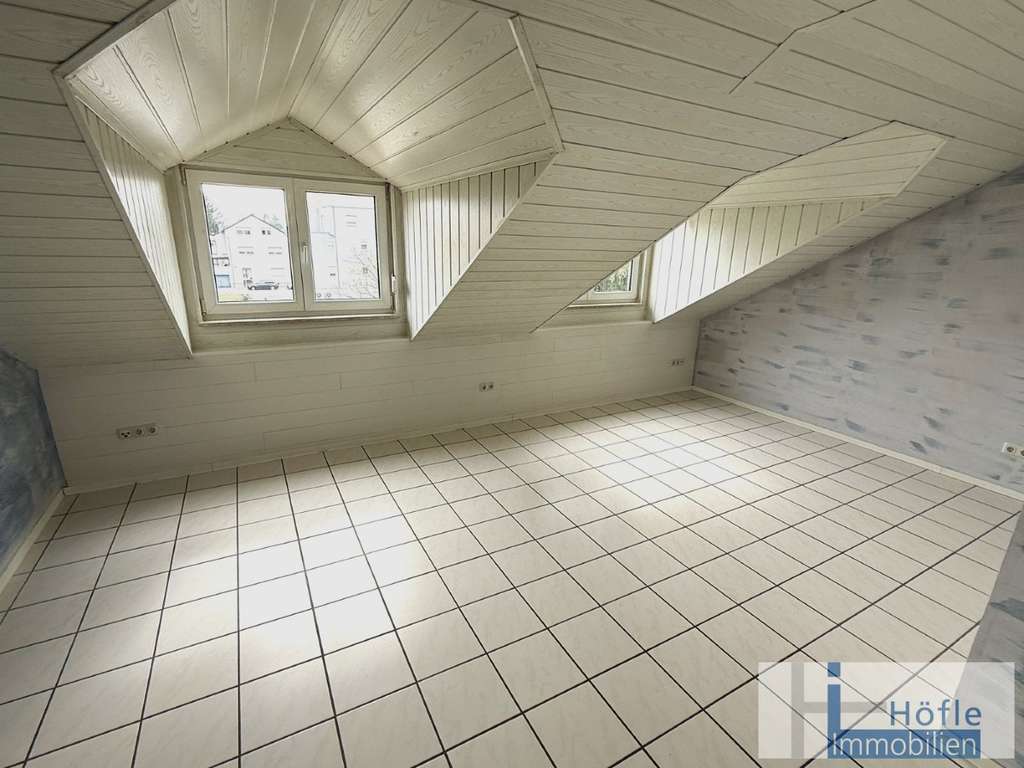 Immobilie in Lorsch - Lorsch, gemütliche 3 ZKB Wohnung mit Pkw-Stellplatz in bevorzugter Wohnlage - Bild 1