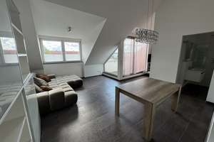 Moderne, lichtdurchflutete Dachgeschosswohnung im Verlegerviertel (Darmstadt-West)