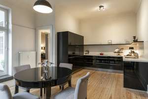 Großzügige Altbauwohnung mit Designausstattung, zwei Balkonen und Blick ins Grüne – Heilwigstraße 87, 20249 Eppendorf, Hamburg – Vorschaubild 4
