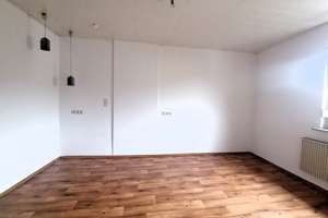 Großes Einfamilienhaus mit Einliegerwohnung, Hof und Carport – Die vollständige Adresse der Immobilie erhältst du vom Anbieter., 55444 Schweppenhausen – Vorschaubild 12