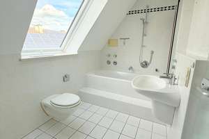 Elegante Maisonette-Wohnung mit Dachterrasse & Tiefgarage – bezugsfrei – Widderstraße 15a, 86167 Lechhausen-West, Augsburg – Vorschaubild 13
