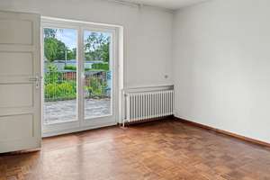 Sanierungsbedürftiges Reihenmittelhaus mit zwei Vollgeschossen und Garage im beliebten Kiel-Wik – Die vollständige Adresse der Immobilie erhältst du vom Anbieter., 24106 Wik, Kiel – Vorschaubild 5