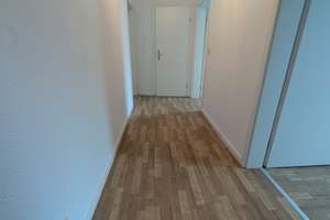 Ankommen und wohlfühlen in der hübschen Zwei-Zimmer-Wohnung mit Balkon – Bachstraße 1, 8527 Reusa mit Sorga, Plauen – Vorschaubild 4