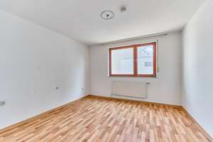 Attraktives Vierfamilienhaus mit ca. 300 qm Wohnfläche -Kapitalanlage oder Mehrgenerationenwohnen in – 67069 Oppau, Ludwigshafen am Rhein – Vorschaubild 9