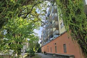 Attraktive Eigentumswohnung mit zwei Balkonen in gepflegter Wohnanlage – Die vollständige Adresse der Immobilie erhältst du vom Anbieter., 1127 Pieschen-Süd, Dresden – Vorschaubild 4