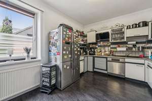 Wohnen wie im eigenen Haus – 133 m² Wohnfläche mit Garten, Kamin & 2 Garagen in Bottrop-Eigen – Die vollständige Adresse der Immobilie erhältst du vom Anbieter., 46238 Batenbrock, Bottrop – Vorschaubild 11