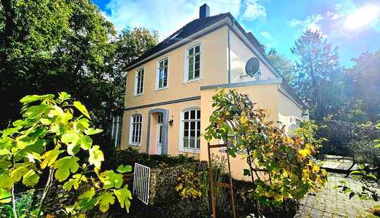 Bild von Exklusiv und idyllisch: Aparte Stadtvilla mit 
parkähnlichem Garten im gehobenen Bremen-Oberneuland