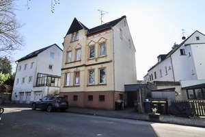 Viel Potenzial für Neues. 2-Familienhaus aus der Gründerzeit mit Garten – Die vollständige Adresse der Immobilie erhältst du vom Anbieter., 42655 Solingen-Mitte, Solingen – Vorschaubild 2