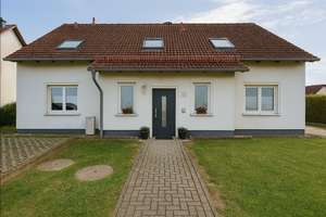 Freiraum, Platz und Weitblick - modernes Einfamilienhaus in Pölzig – Die vollständige Adresse der Immobilie erhältst du vom Anbieter., 7554 Pölzig – Vorschaubild 1