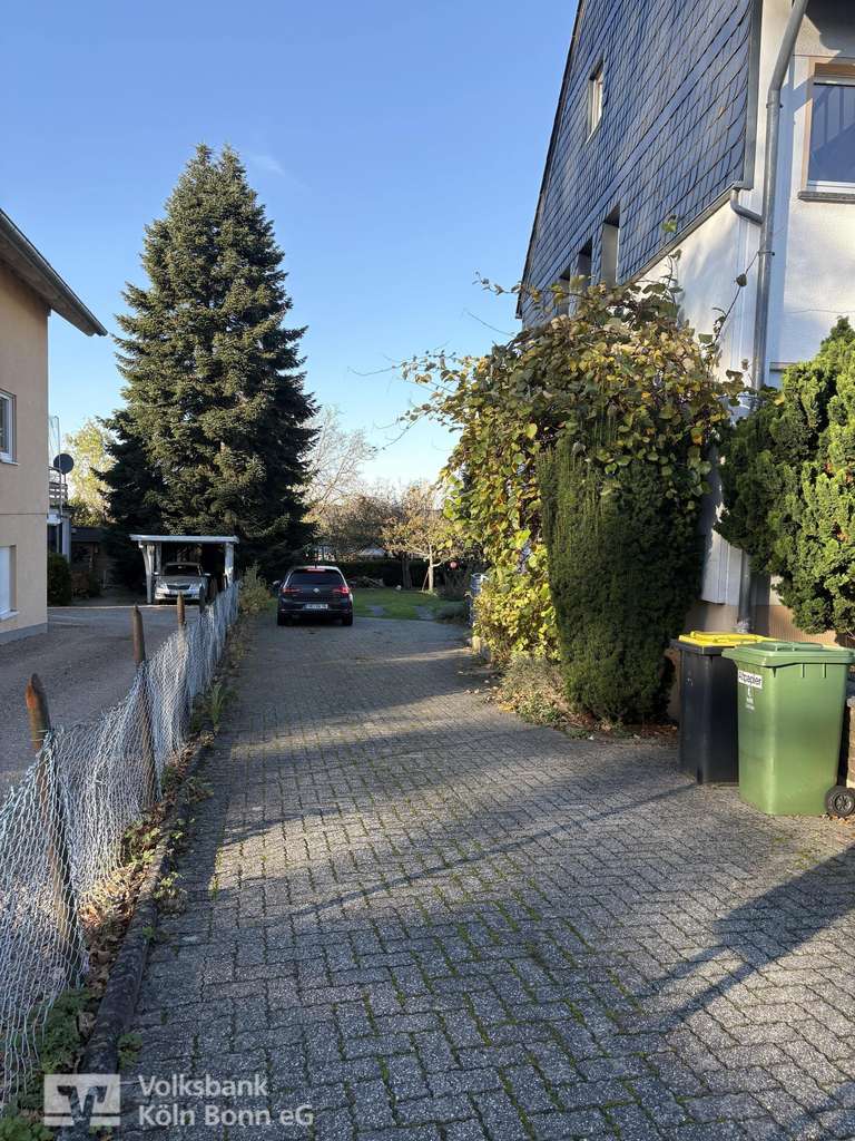 Immobilie in Bad Honnef - Bad Honnef-Aegidienberg - Doppelhaus mit jeweils zwei Wohneinheiten und tollem Garten. - Bild 1