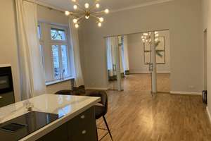 Sanierte Albau Wohnung mit 4 Balkonen : freundliche 4,5-Zimmer-Wohnung in Wiesbaden – Rauenthaler Straße 4, 65197 Rheingauviertel / Hollerborn, Wiesbaden – Vorschaubild 15