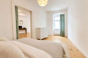 Bezugsfrei & renoviert: Charmante 2-Zimmer-Altbauwohnung in Kreuzberg – Yorckstr. 75, 10965 Kreuzberg, Berlin – Vorschaubild 2