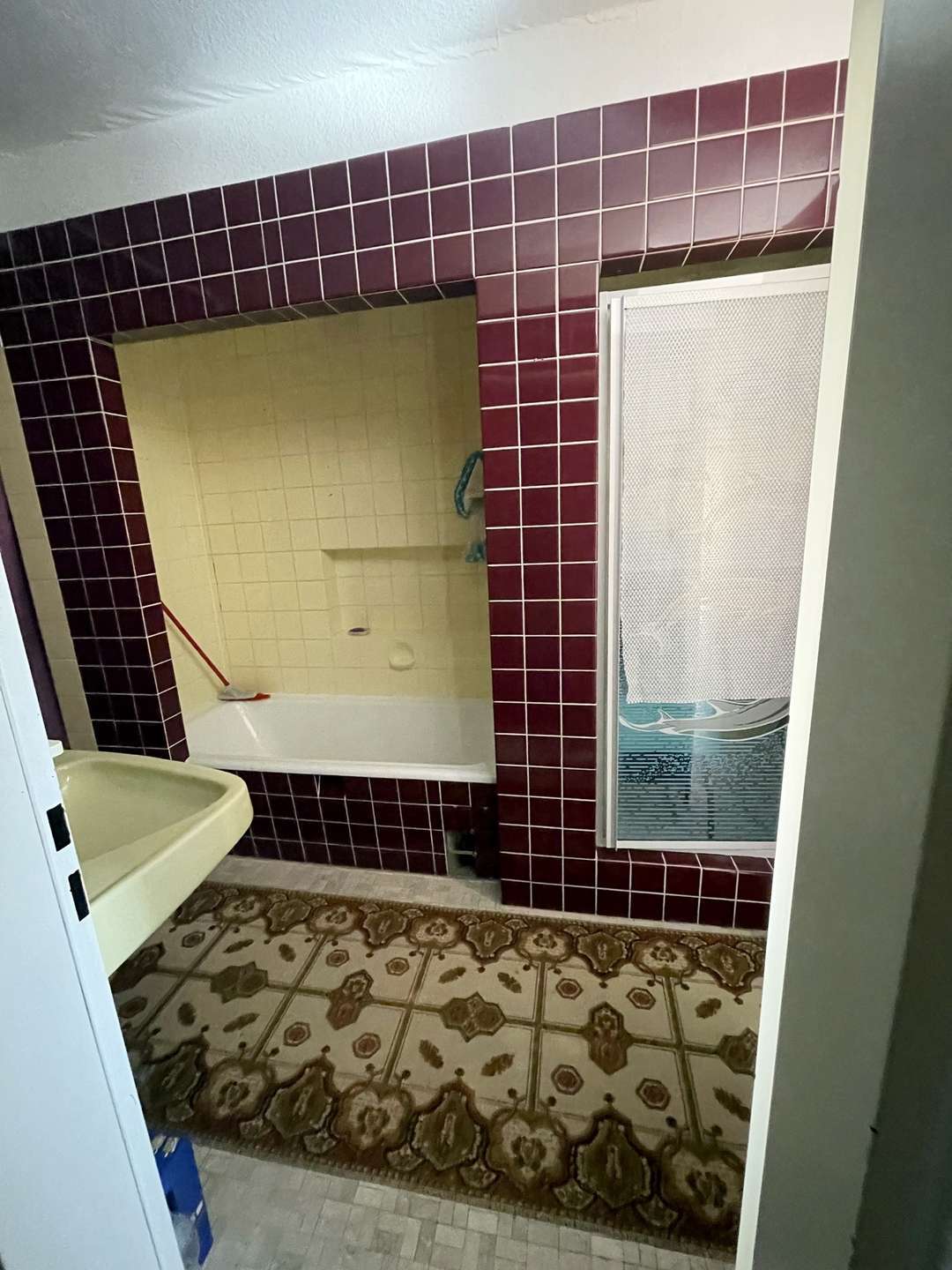 Immobilie in Lollar - ANGEBOT! Sehr schönes Einfamilienhaus mit Panaromablick, Parterre-Wohnung und Lagerfläche in Lollar - Bild 36