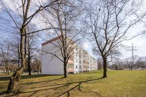 Renovierungsbedürftige 3-Zimmer-Etagenwohnung im gepflegten Gemeinschaftseigentum ohne Aufzug! – Die vollständige Adresse der Immobilie erhältst du vom Anbieter., 81243 Aubing-Süd, München – Vorschaubild 2