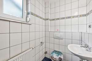 Einfamilienhaus m. Einliegerwohnung in Sackgassenlage! – Die vollständige Adresse der Immobilie erhältst du vom Anbieter., 74388 Talheim – Vorschaubild 7