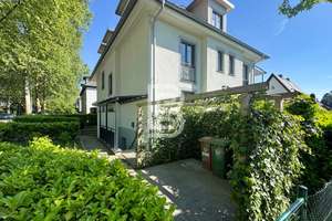 Erbpacht: Stilvolle DG-Wohnung mit großer Sonnenterrasse und ausgebautem Dachspitz in FR-Herdern – 79104 Herdern-Nord, Freiburg im Breisgau – Vorschaubild 29