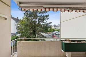 Zentral wohnen in Siegen: Gepflegte 3-Zimmer-Wohnung mit Parkett, Einbauküche & Garage – 57072 Siegen, Siegen – Vorschaubild 8