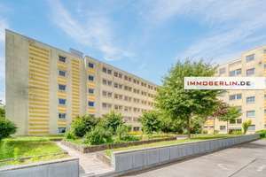 IMMOBERLIN.DE - Gepflegte Wohnung mit Westloggia & Tiefgaragenplatz in Ruhelage – Die vollständige Adresse der Immobilie erhältst du vom Anbieter., 13591 Staaken, Berlin – Vorschaubild 2