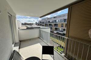 Möblierter Neubau mit Balkon