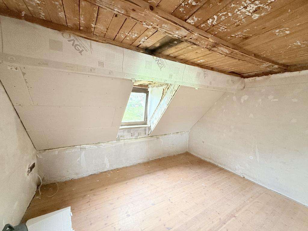 Immobilie in Herschberg - Entkerntes Massivhaus mit neuem Dach und Heizung! - Bild 5