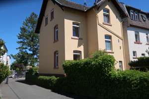 BAD HOMBURG - SCHLOSSPARK: CHARMANTER  ALTBAU MIT DREI FREIEN WOHNUNGEN – Die vollständige Adresse der Immobilie erhältst du vom Anbieter., 61350 Bad Homburg vor der Höhe – Vorschaubild 1