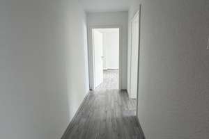 Frisch renovierte Wohnung mit schönem Balkon in zentraler Lage von Oberhausen – Die vollständige Adresse der Immobilie erhältst du vom Anbieter., 46047 Borbeck, Oberhausen – Vorschaubild 4