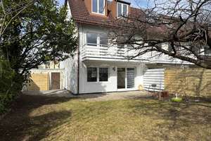 Helles Reiheneckhaus mit sonnigem Garten in der Lerchenau