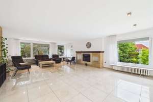Wohnen ohne Kompromisse! 310 qm Wohnfläche, 10 Zimmer, Garten, Garage, Vollkeller und PV in Destedt! – Schulstraße 2, 38162 Cremlingen – Vorschaubild 2