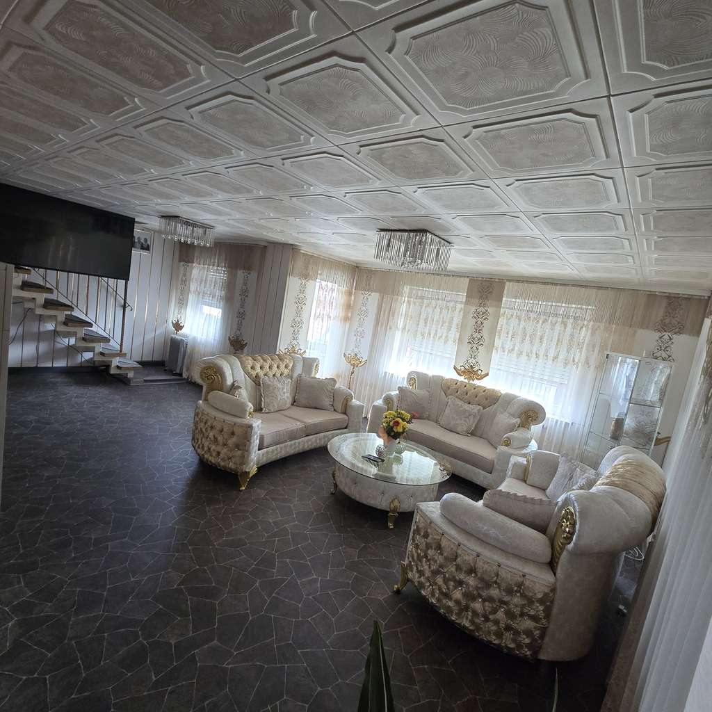 Immobilie in Ellwangen (Jagst) - Großzügige 5-Zimmer Wohnung in Ellwangen (Jagst) - Bild 0