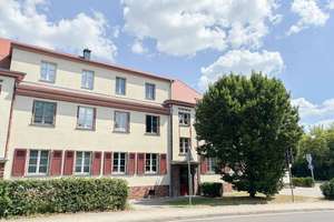 Greifen Sie zu! Gepflegte Dachgeschosswohnung – Die vollständige Adresse der Immobilie erhältst du vom Anbieter., 4435 Schkeuditz – Vorschaubild 1