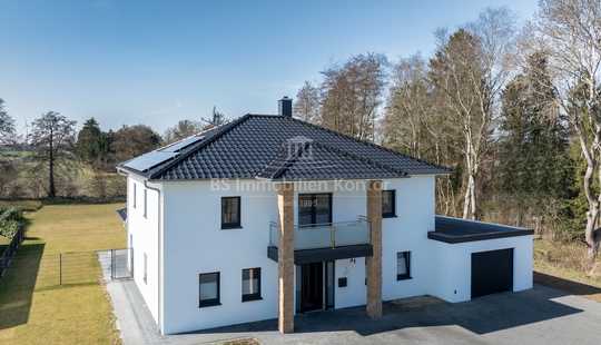Bild von KFW40plus - Neuwertiges EFH mit freien Blick, Garage, Loggia und offenen Räumlichkeiten