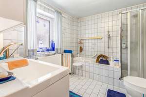 Bremen Burg-Grambke: Freistehendes Ein-/Zweifamilienhaus mit Garage und Garten in begehrter Lage – Die vollständige Adresse der Immobilie erhältst du vom Anbieter., 28719 Burg-Grambke, Bremen – Vorschaubild 18