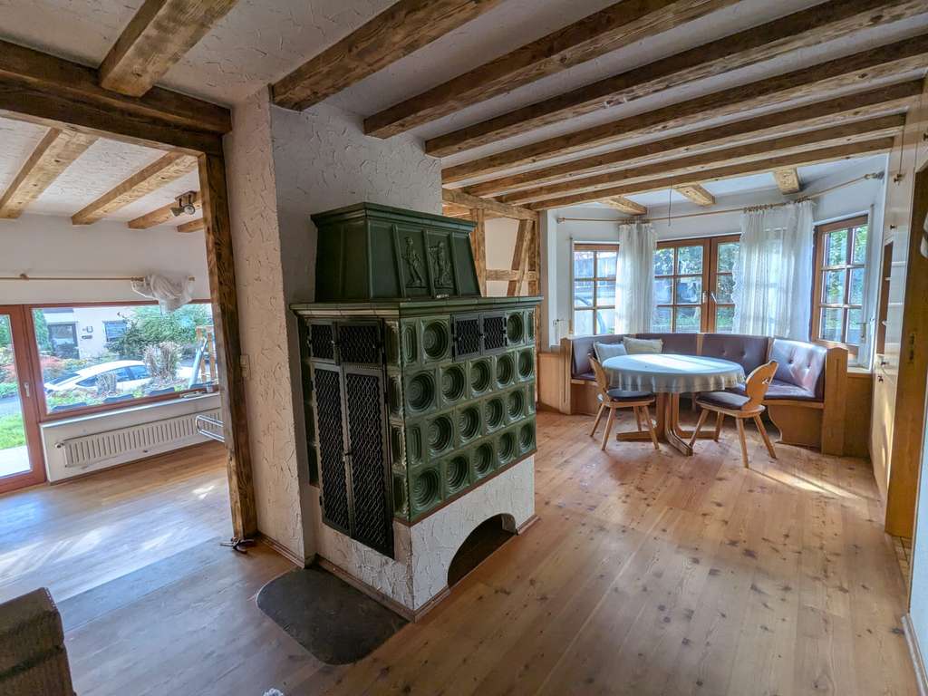 Immobilie in Lauffen am Neckar - Doppelhaushälfte mit 7 Zimmern und Garage in Lauffen am Neckar - Bild 3