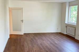 Erstbezug nach Modernisierung: 3 Zimmer mit Balkon, guter Schnitt, modernes Bad, Gäste-WC, Aufzug – Alteburger Straße 288, 50968 Bayenthal, Köln – Vorschaubild 12