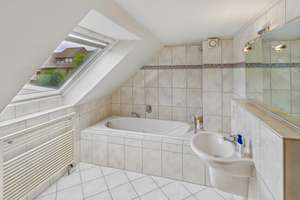 Familienfreundliches Reihenmittelhaus mit Vollkeller, Garage und Sauna im beliebten Emslandviertel v – Die vollständige Adresse der Immobilie erhältst du vom Anbieter., 30539 Bemerode, Hannover – Vorschaubild 14