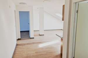 Frisch renovierte Dachgeschosswohnung mit 3 Zimmern in idyllischer Lage von Reislingen – Die vollständige Adresse der Immobilie erhältst du vom Anbieter., 38446 Reislingen, Wolfsburg – Vorschaubild 2