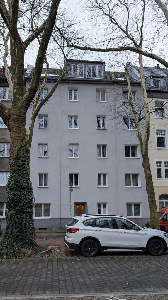 Attraktive 2,5-Zimmer-Wohnung im KfW-85-Haus - über 4 % Rendite