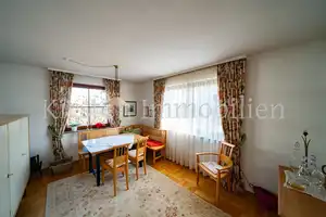 Einfamilienhaus in Top-Lage mit Garage & großem Garten, Perfekt für Familien, mit Blick auf die Burg – Zollernalbkreis – Vorschaubild 11