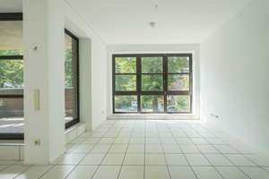 Oberkassel: 2 Zimmerwohnung mit großer Loggia und Garage – Die vollständige Adresse der Immobilie erhältst du vom Anbieter., 40545 Oberkassel, Düsseldorf – Vorschaubild 4