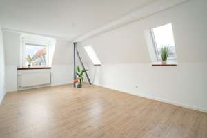 freie 2-Zimmer DG Wohnung an der Theresienwiese – Die vollständige Adresse der Immobilie erhältst du vom Anbieter., 80336 St. Paul, München – Vorschaubild 1
