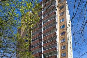 Schöne 2-Zimmer Wohnung mit Balkon – Charlottenburger Chaussee 107, 13597 Wilhelmstadt, Berlin – Vorschaubild 1
