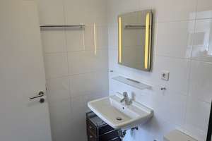 Stilvolle, gepflegte 1-Zimmer-Wohnung, möbliert, am Post Tower – Heinrich-Brüning-Str. 18, 53113 Gronau, Bonn – Vorschaubild 12
