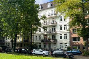 Sonnenseite in Eimsbüttel! Helle, großzügige Dachgeschosswohnung mitten im Kiez