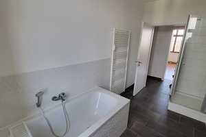 2-RW * Balkon * modernes Badezimmer * – Sieverstorstr.  43a, 39106 Magdeburg – Vorschaubild 6