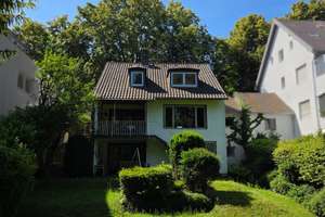 Freistehendes Einfamilienhaus auf exklusiven Grundstück im Auenviertel