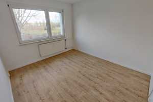 **Ideal für Singles oder Paare** Schöne 2-Raumwohnung mit Laminat und Balkon! – Hans-Grade-Straße 92, 39130 Magdeburg – Vorschaubild 5