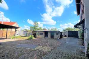Mehrgenerationshaus mit tollem Ausblick und zentraler Lage -  Innenhof, Garten & Kaminanschluss – Anhalt-Bitterfeld (Kreis) – Vorschaubild 18